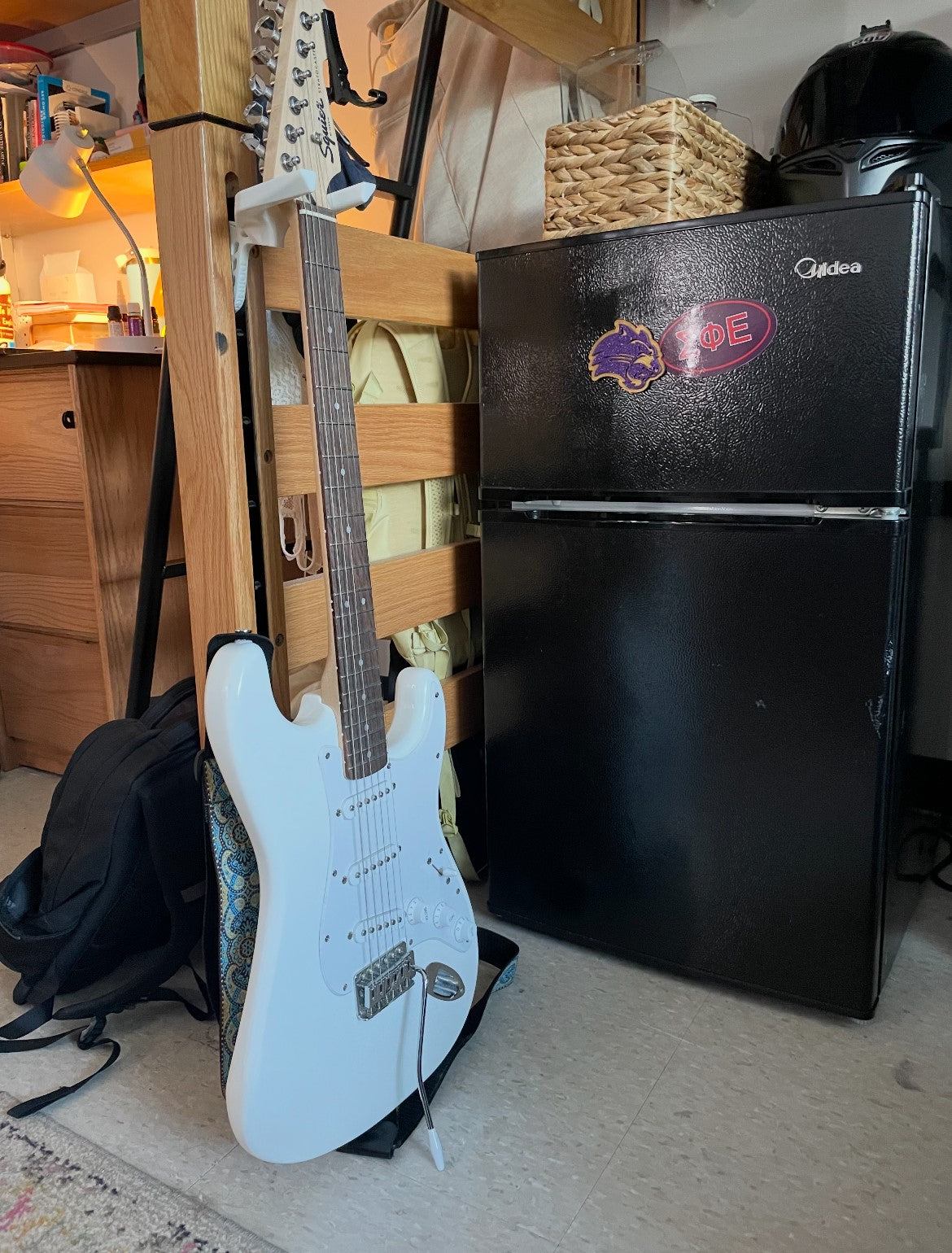 DORMCLAW Guitar Holder
